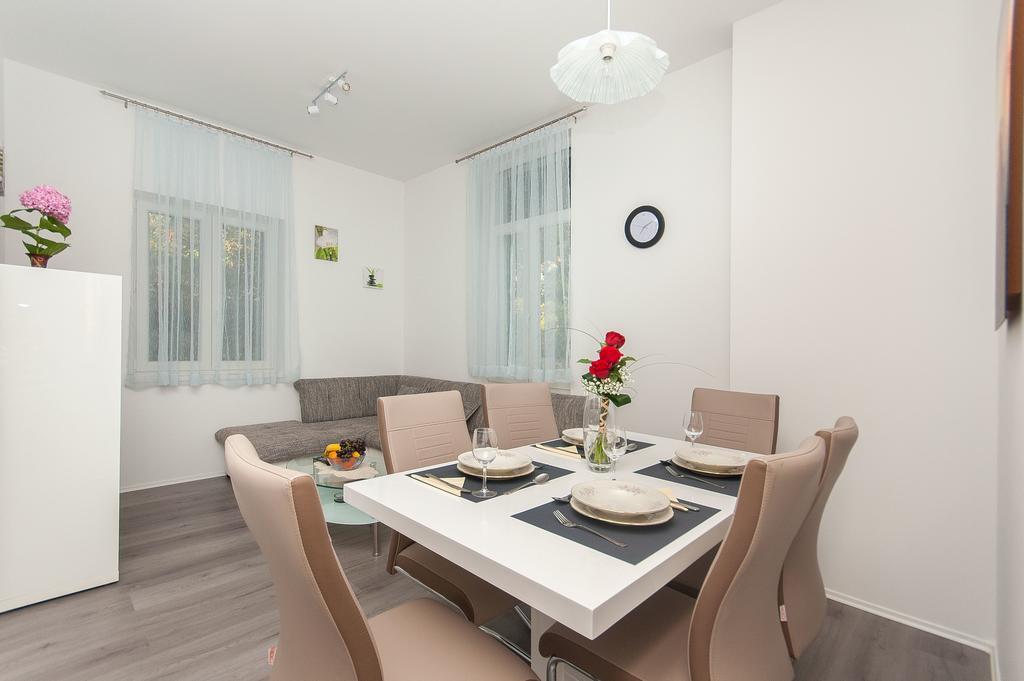 Tanja Apartment Omiš Exteriör bild