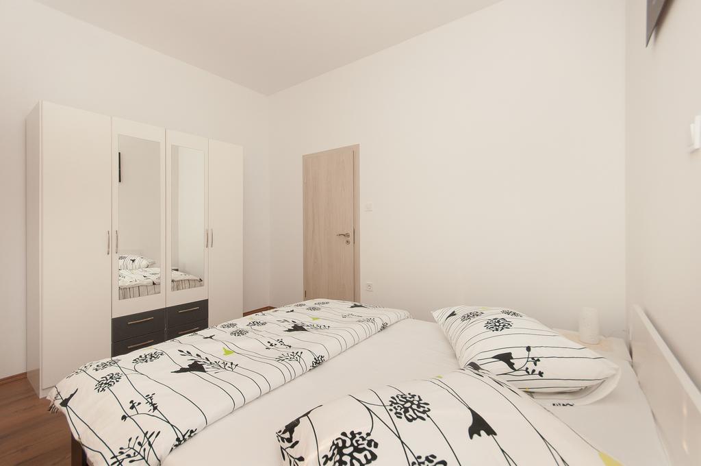 Tanja Apartment Omiš Exteriör bild